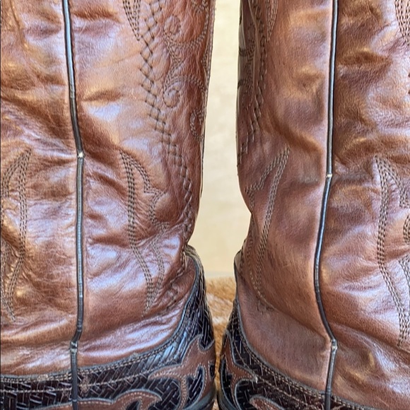 Stetson Women's Two Toned Brown Leather Tall Boot. - Picture 4 of 11